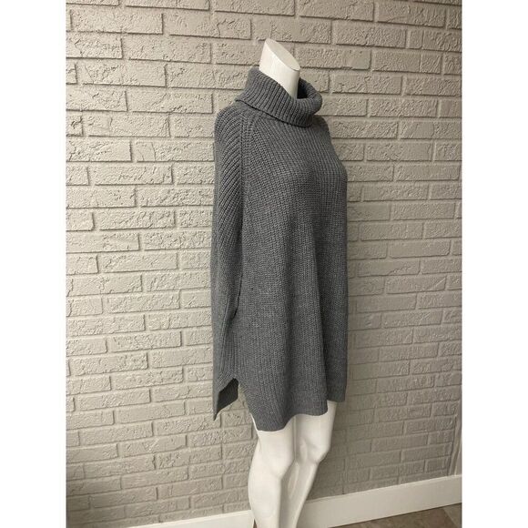 Zenana Outfitter Women Turtleneck Chunky Poncho Sweater Size S - Picture 4 of 10